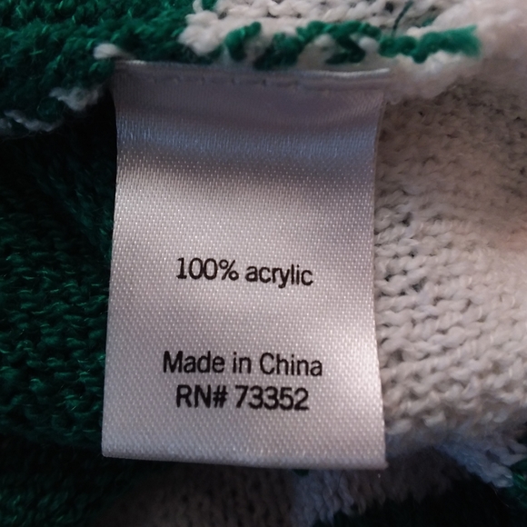 SO Green Knit Sweater with White Stripes. - Picture 10 of 11